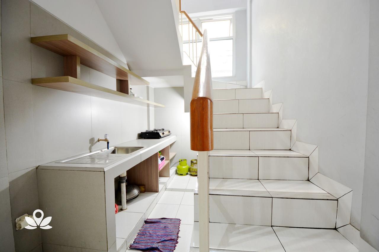 Zen Rooms Karet Pedurenan Джакарта Екстер'єр фото