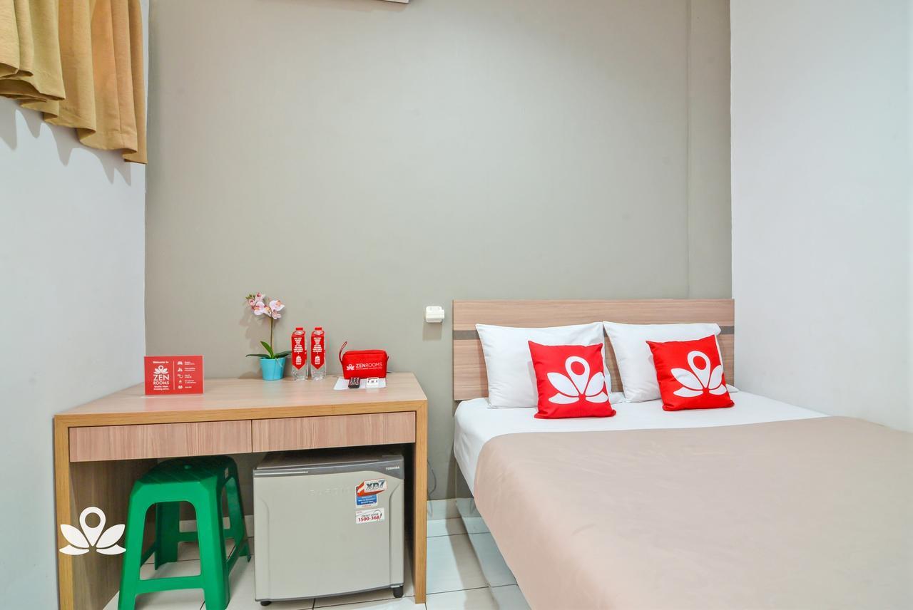 Zen Rooms Karet Pedurenan Джакарта Екстер'єр фото
